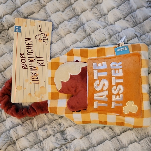 Bark Other - Barkbox Lickin' Kitchen Kit 2 piece set NWT